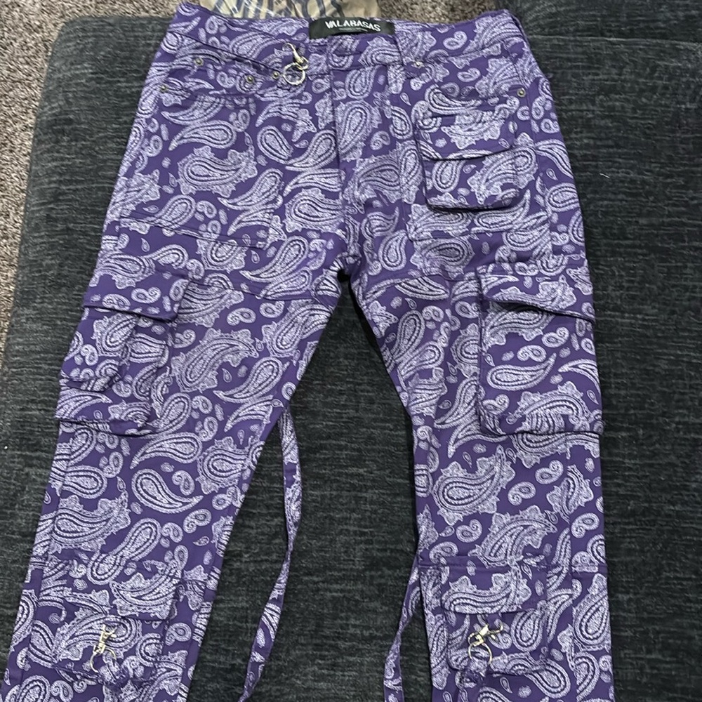 New Valabasas Purple Cargo Pants. Size 32. Great condition. Biker
